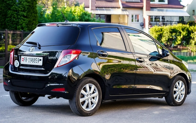 Toyota Yaris cena 32900 przebieg: 180598, rok produkcji 2012 z Radom małe 704